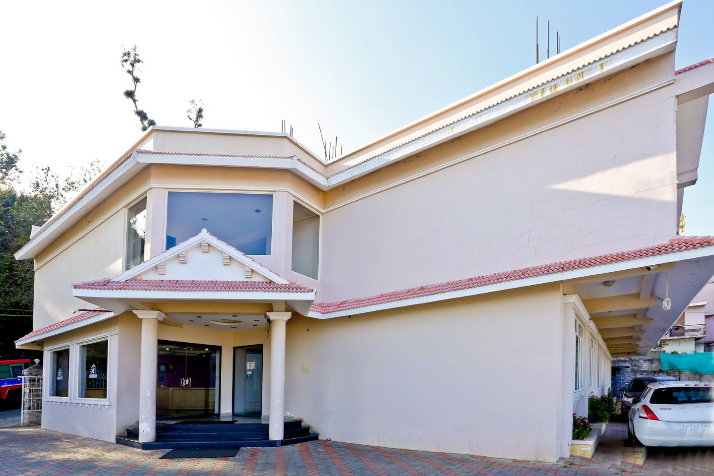 Hotel Sunrise Kodaikanal